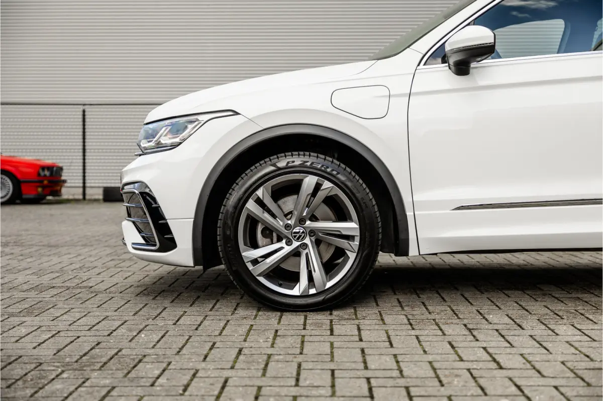 1.4 TSI eHybrid R-Line Camera / Carplay / Android / Digital Dash