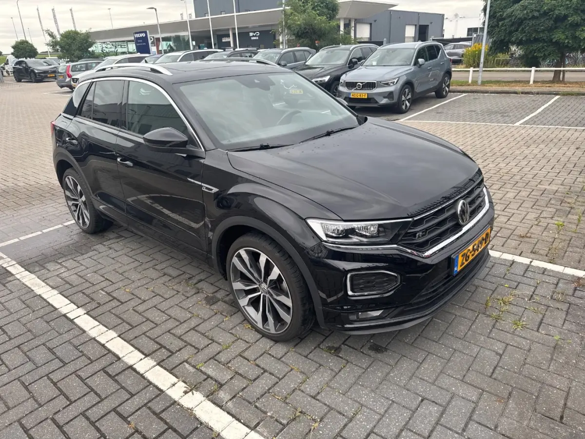 1.5 TSI 150 pk Sport Business R 7-DSG | Trekhaak | Panoramdak | Achteruitrijcamera | Climatronic | 19 inch LMV |