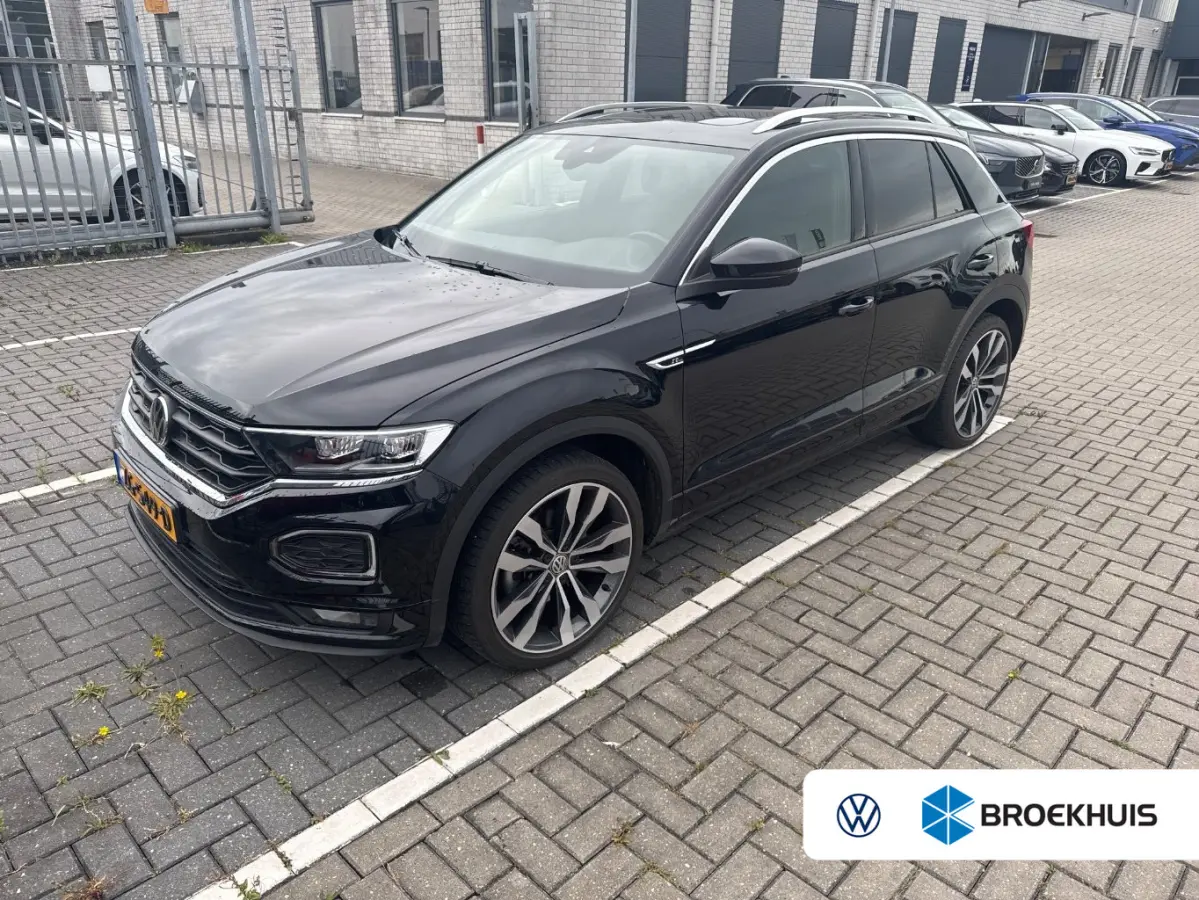 1.5 TSI 150 pk Sport Business R 7-DSG | Trekhaak | Panoramdak | Achteruitrijcamera | Climatronic | 19 inch LMV |