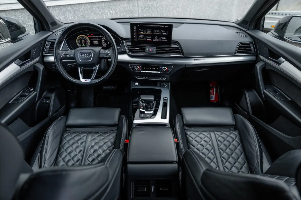 55 TFSI e S edition Competition RS Stoelen / B&O Audio / Camera / 20 inch / S-Line /