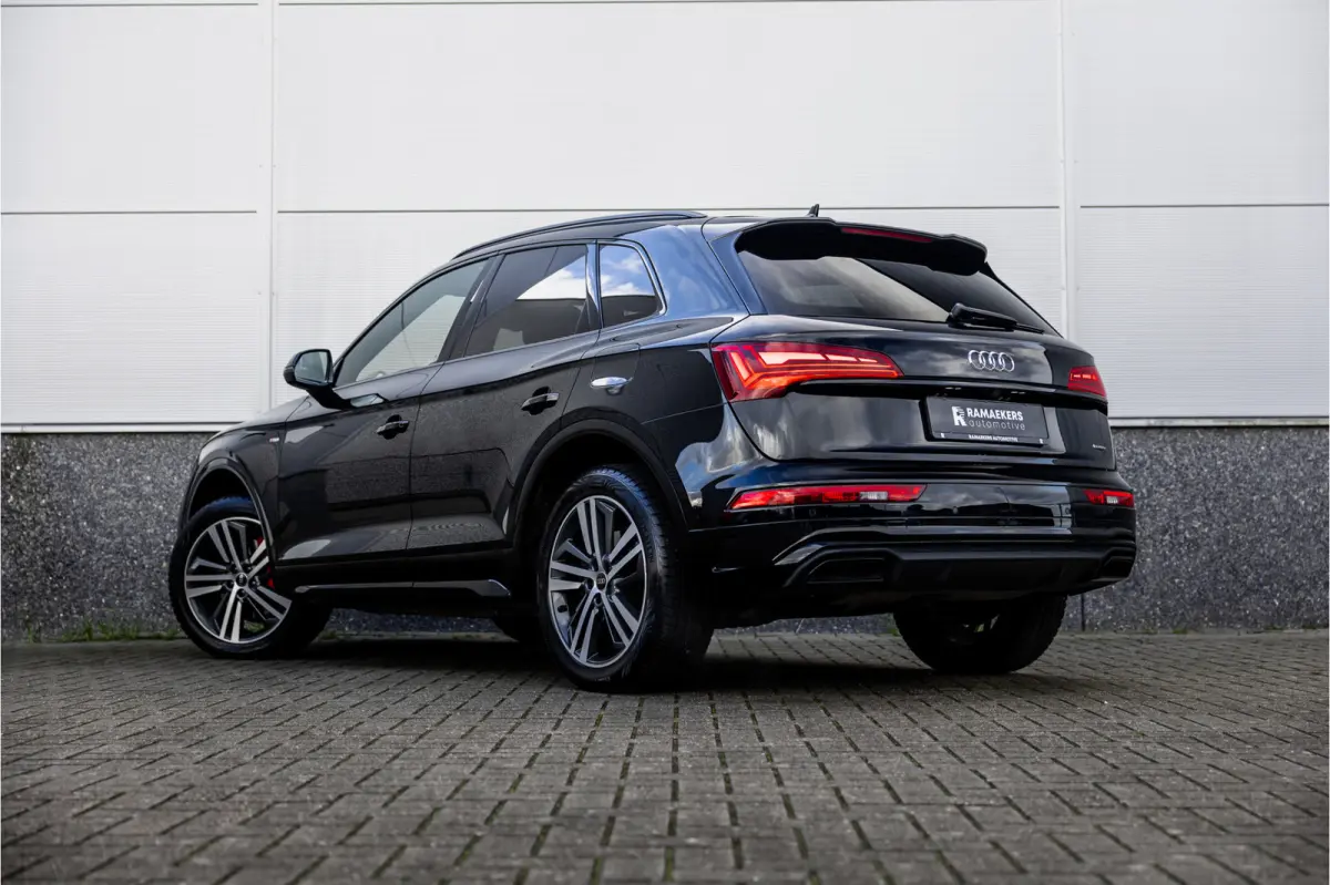 55 TFSI e S edition Competition RS Stoelen / B&O Audio / Camera / 20 inch / S-Line /