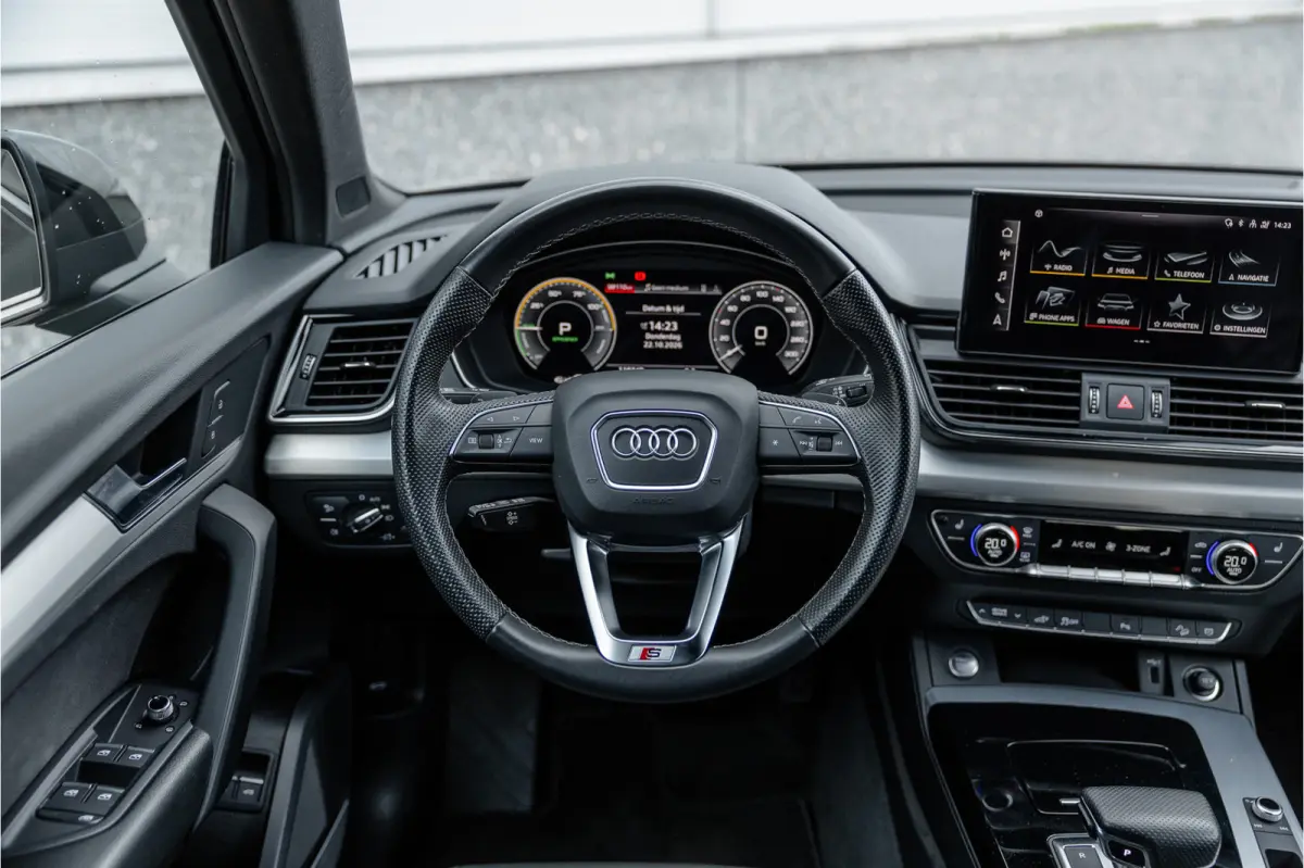 55 TFSI e S edition Competition RS Stoelen / B&O Audio / Camera / 20 inch / S-Line /