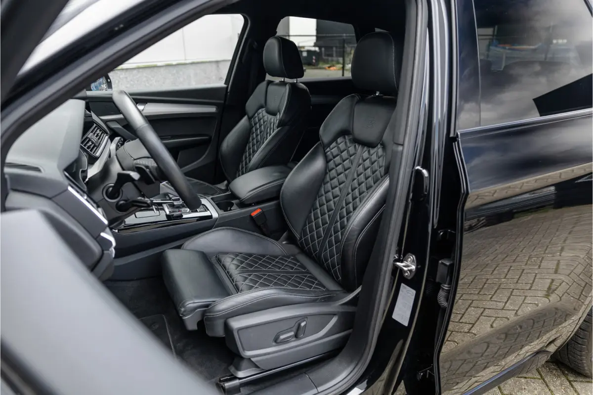 55 TFSI e S edition Competition RS Stoelen / B&O Audio / Camera / 20 inch / S-Line /