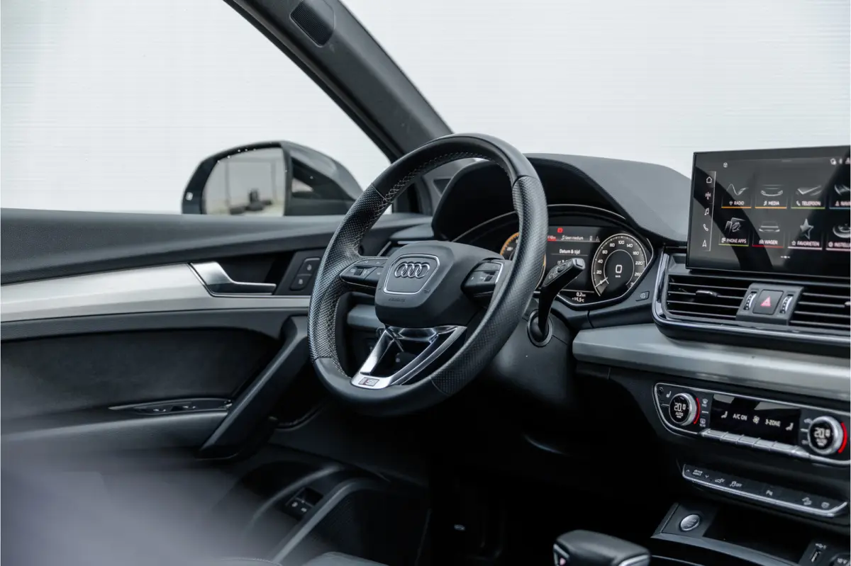 55 TFSI e S edition Competition RS Stoelen / B&O Audio / Camera / 20 inch / S-Line /