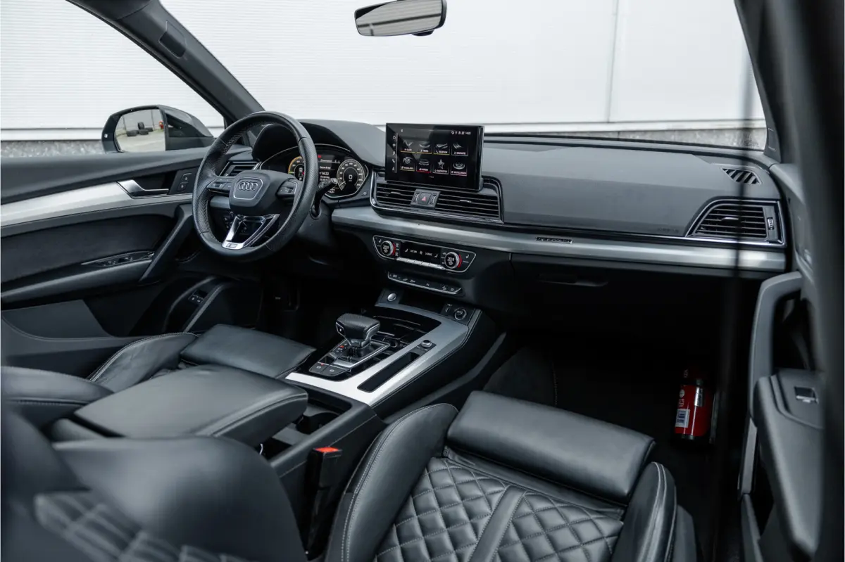 55 TFSI e S edition Competition RS Stoelen / B&O Audio / Camera / 20 inch / S-Line /