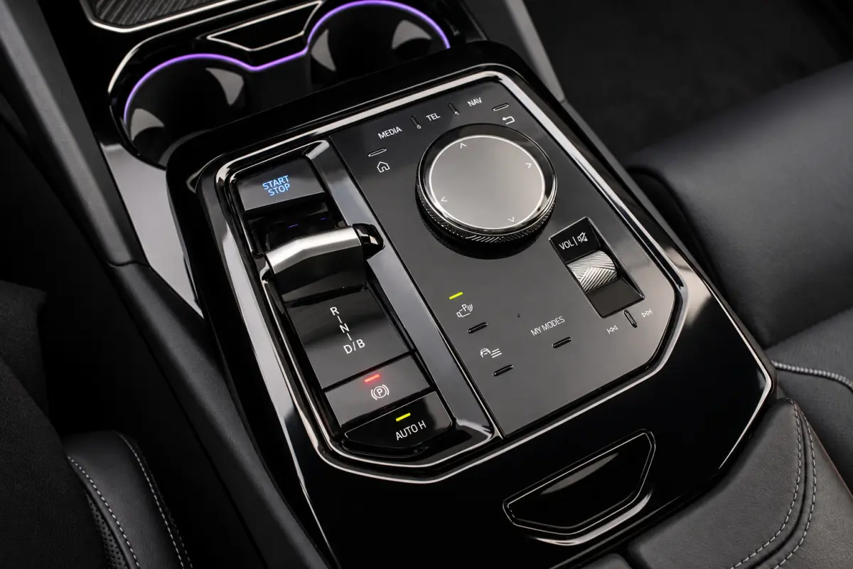 eDrive40 84 kWh | M Sport | H/K | INDIVIDUAL
