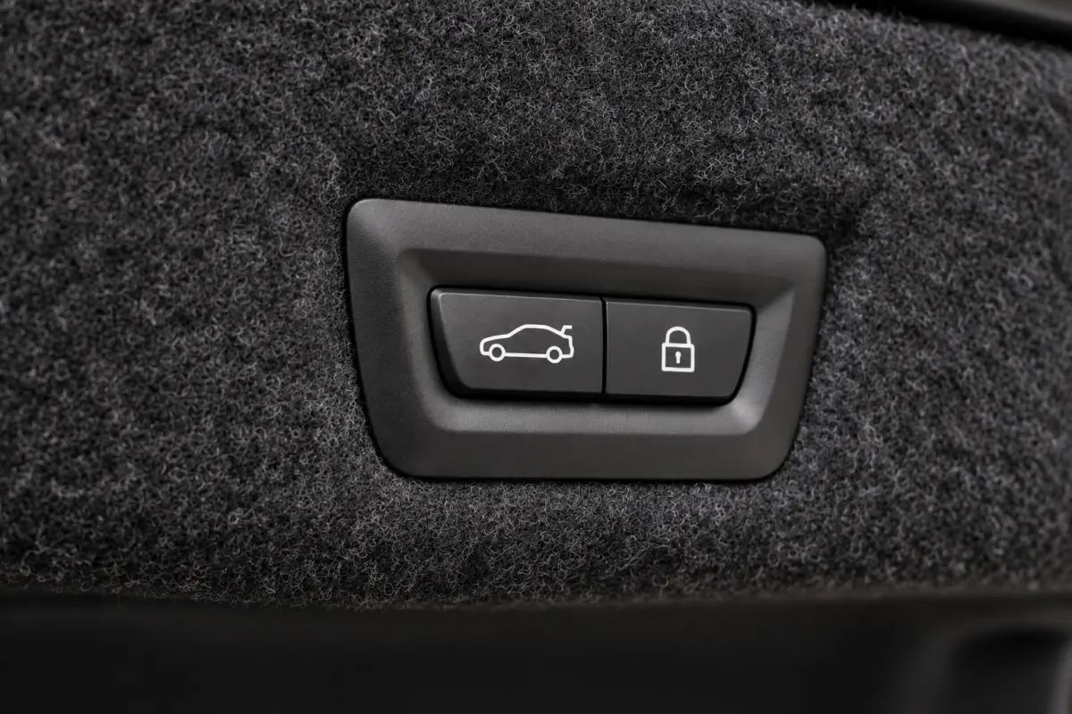 eDrive40 84 kWh | M Sport | H/K | INDIVIDUAL