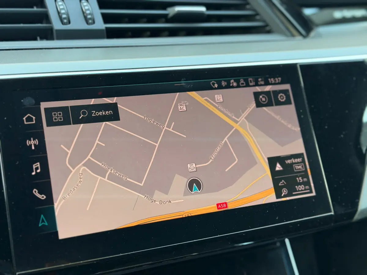 E-tron 55 quattro advanced 95 kWh 100% SoH! (DEALER ONDERHOUDEN, NAVI, NL-AUTO, 360 CAMERA, TREKHAAK, ETC!)