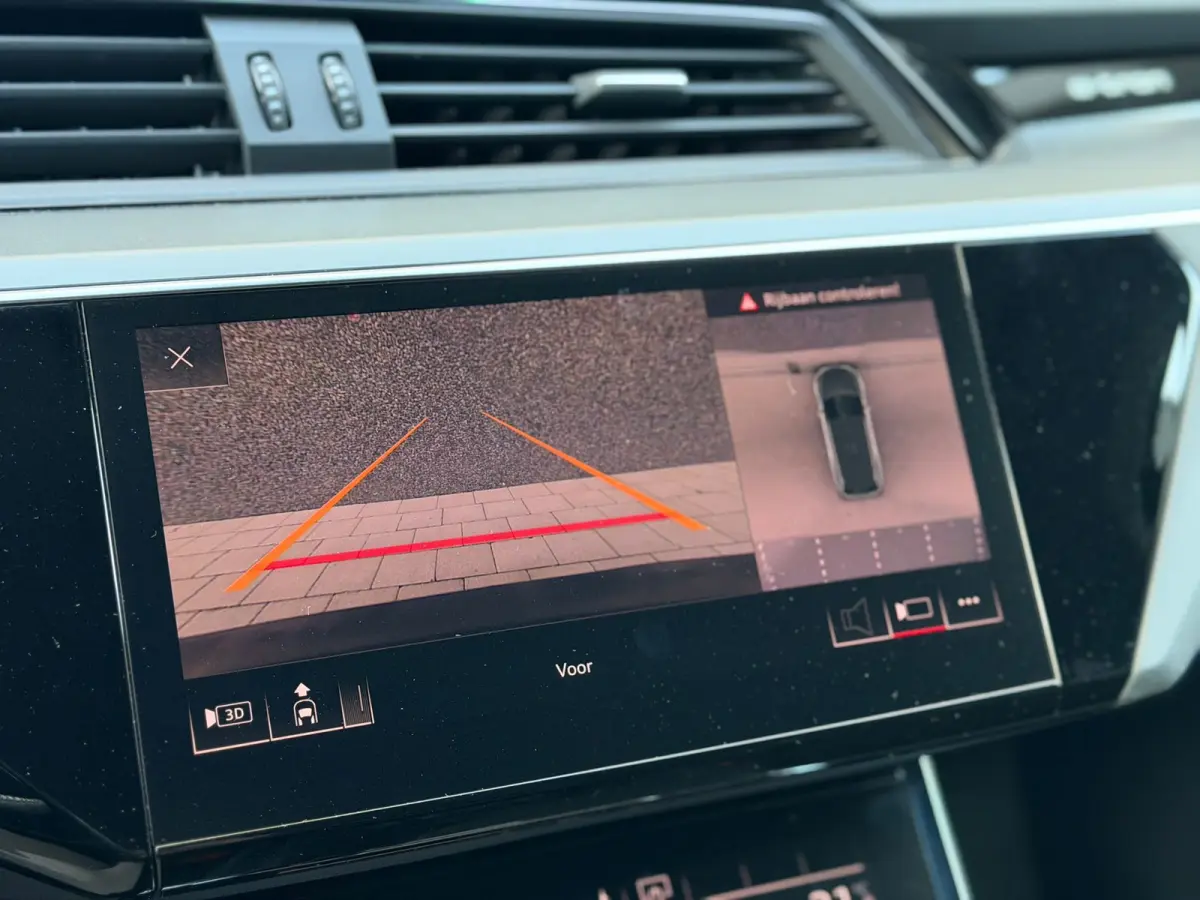 E-tron 55 quattro advanced 95 kWh 100% SoH! (DEALER ONDERHOUDEN, NAVI, NL-AUTO, 360 CAMERA, TREKHAAK, ETC!)