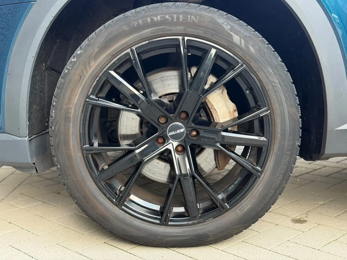 E-tron 55 quattro advanced 95 kWh 100% SoH! (DEALER ONDERHOUDEN, NAVI, NL-AUTO, 360 CAMERA, TREKHAAK, ETC!)