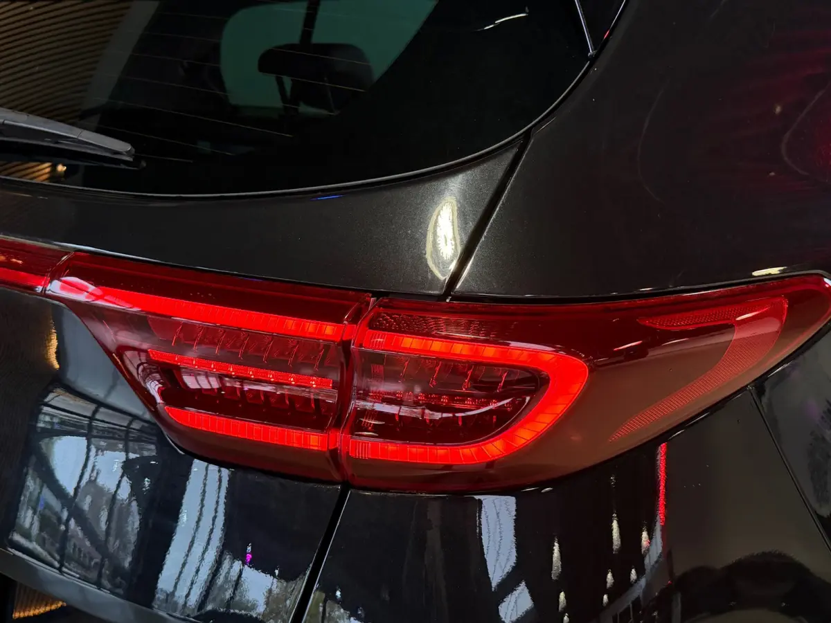 1.6 T-GDI DynamicLine Pano|360|Keyles|Led|Stuur/Stoel verwarming|Lane