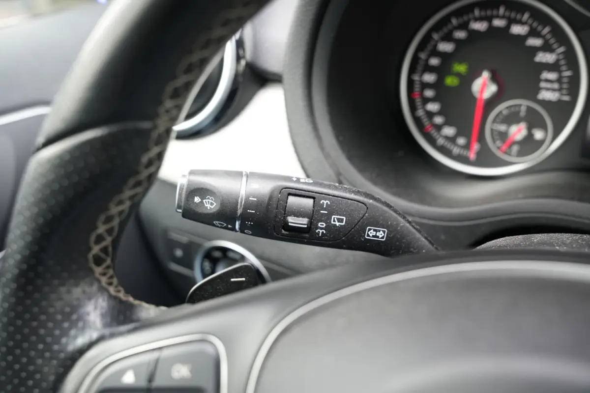 200 Ambition Stoelverwarming LED Cruise Control Leer/Stof