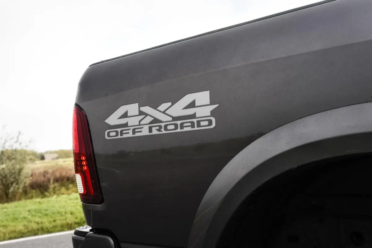 2500 Laramie 6.4 HEMI | LPG | Liftkit | 4x4