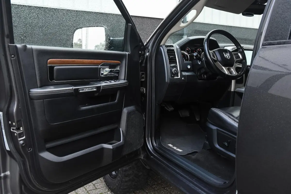 2500 Laramie 6.4 HEMI | LPG | Liftkit | 4x4