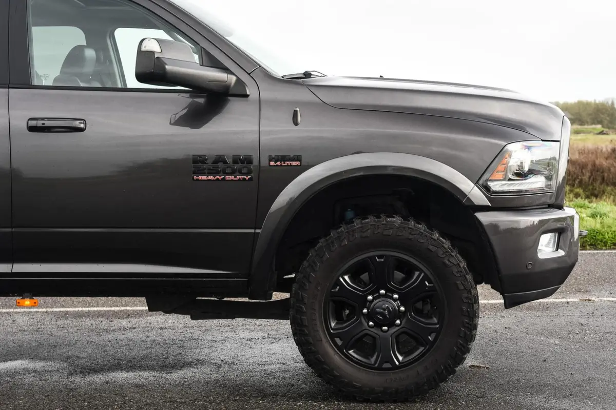 2500 Laramie 6.4 HEMI | LPG | Liftkit | 4x4