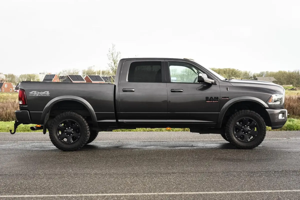 2500 Laramie 6.4 HEMI | LPG | Liftkit | 4x4