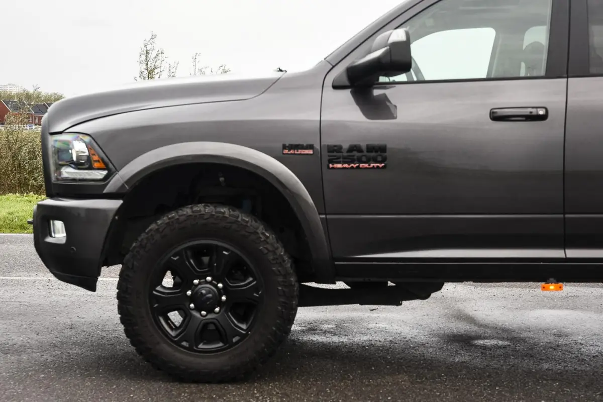 2500 Laramie 6.4 HEMI | LPG | Liftkit | 4x4