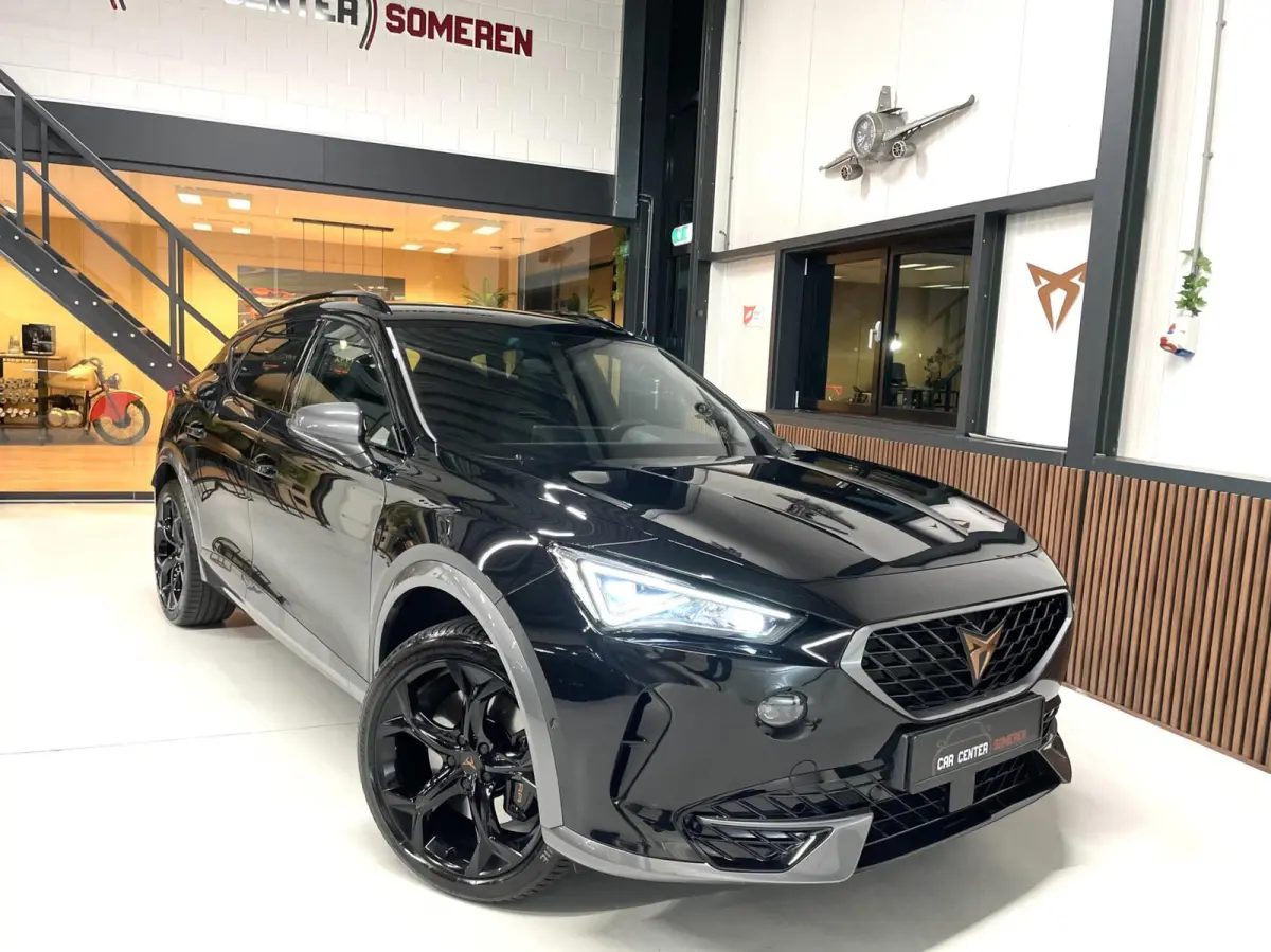 1.4 e-Hybrid VZ 245 PK/ Cam/ Keyless/ 19'LMV/ Matrix LED