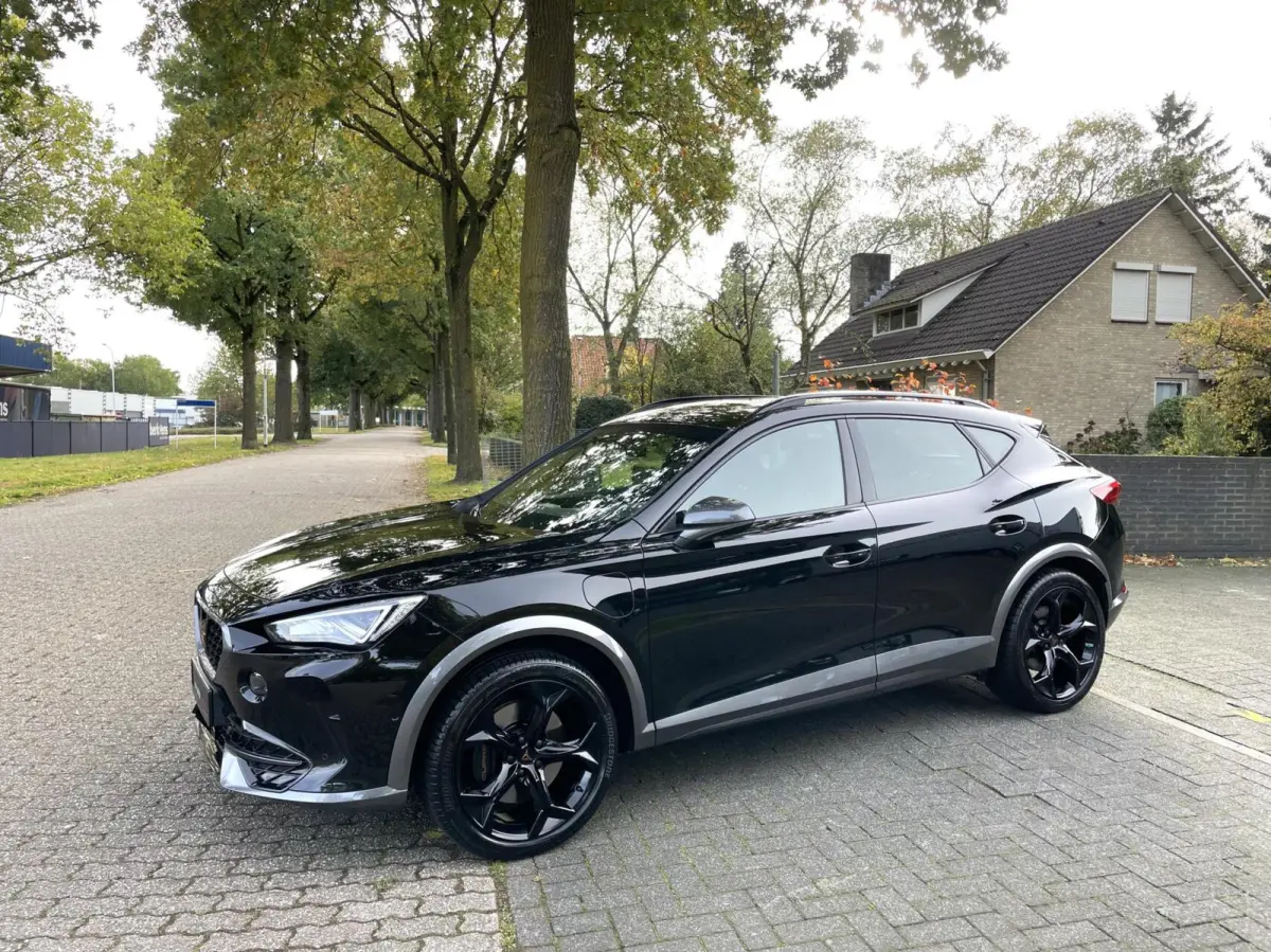 1.4 e-Hybrid VZ 245 PK/ Cam/ Keyless/ 19'LMV/ Matrix LED