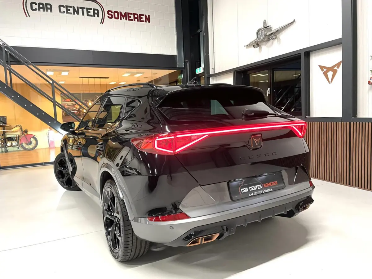 1.4 e-Hybrid VZ 245 PK/ Cam/ Keyless/ 19'LMV/ Matrix LED