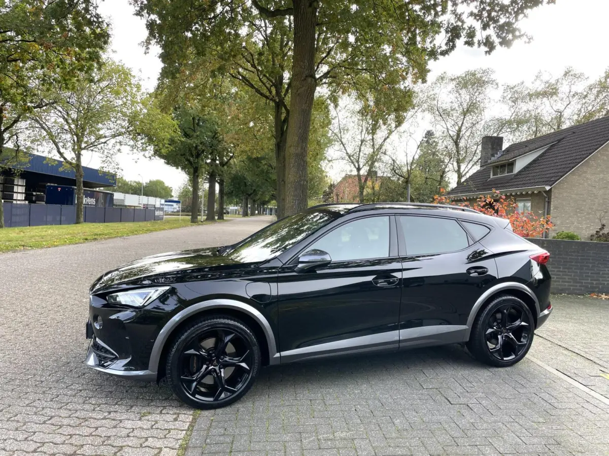 1.4 e-Hybrid VZ 245 PK/ Cam/ Keyless/ 19'LMV/ Matrix LED