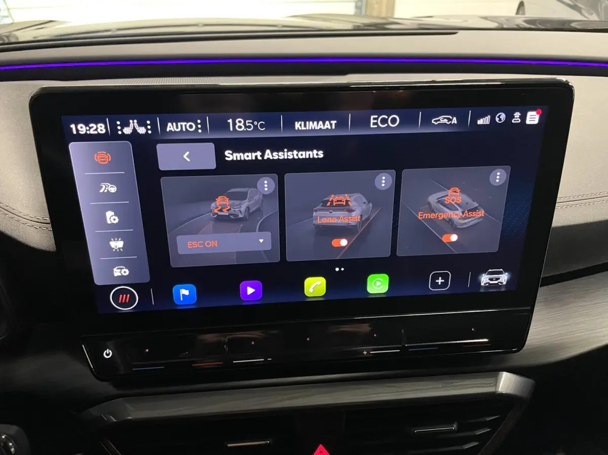 1.4 e-Hybrid VZ 245 PK/ Cam/ Keyless/ 19'LMV/ Matrix LED