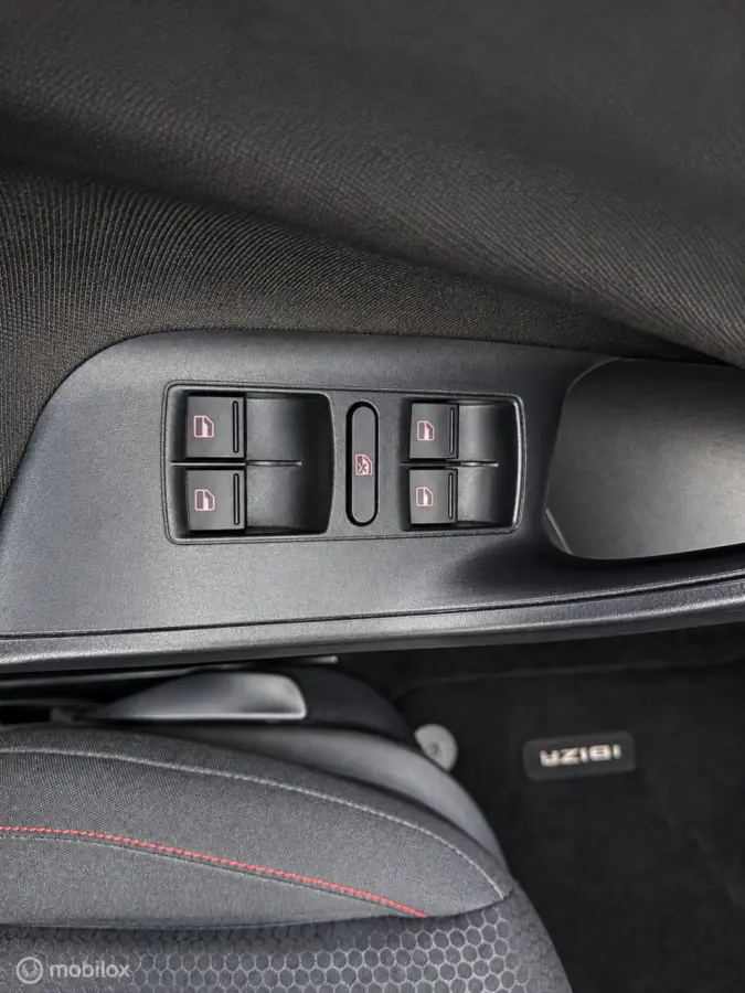 1.0 EcoTSI FR|110PK|CarPlay|Stoelverw.|SEAT Sound