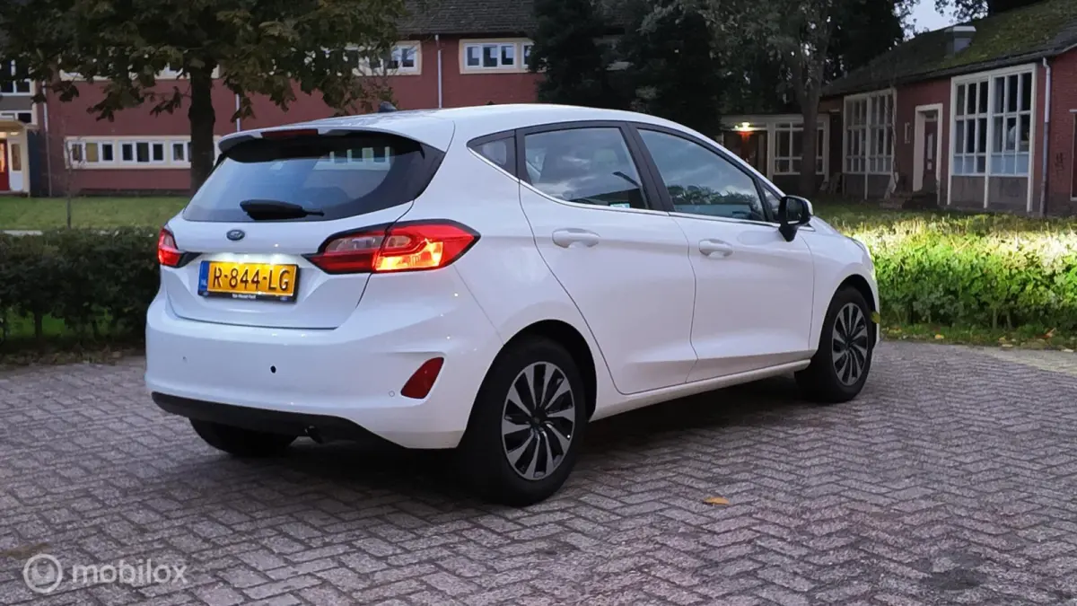 1.0 EcoBoost Hybrid Titanium AIRCO CAR.PLAY PDC