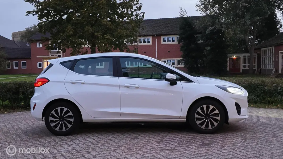 1.0 EcoBoost Hybrid Titanium AIRCO CAR.PLAY PDC