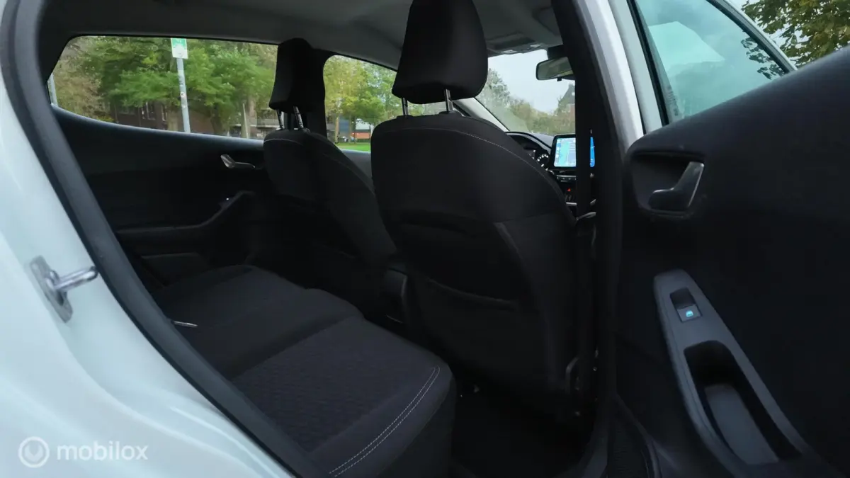 1.0 EcoBoost Hybrid Titanium AIRCO CAR.PLAY PDC