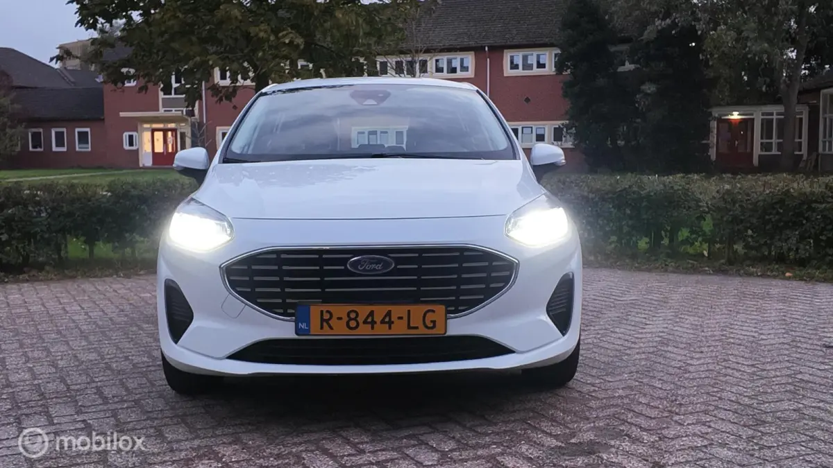 1.0 EcoBoost Hybrid Titanium AIRCO CAR.PLAY PDC