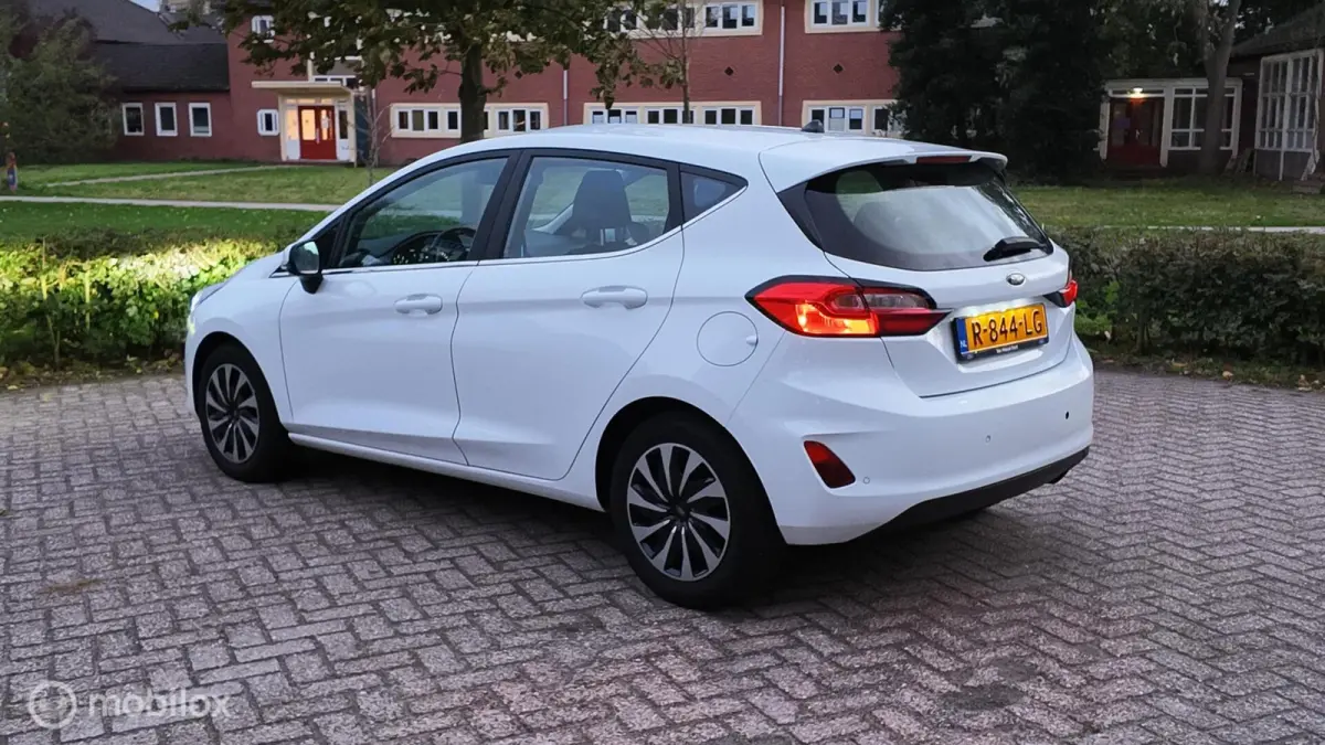 1.0 EcoBoost Hybrid Titanium AIRCO CAR.PLAY PDC