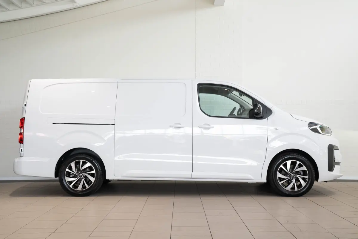 L3 75 kWh | Tot 8 Jaar Garantie | SOH 98% | Camera | Apple Carplay & Android Auto | Parkeersensoren | Cruise Controle |