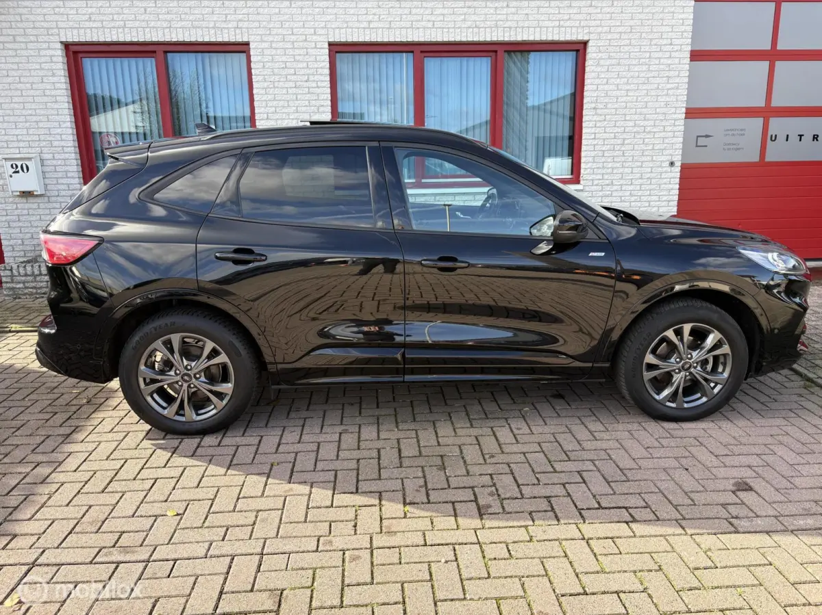2.5 PHEV ST-Line PANODAK/ELEC TREKHAAK