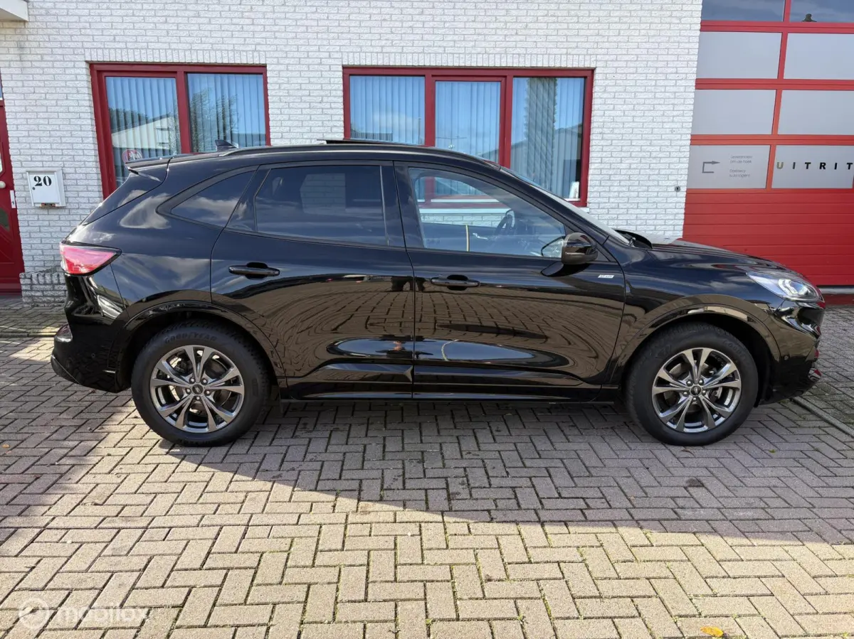 2.5 PHEV ST-Line PANODAK/ELEC TREKHAAK