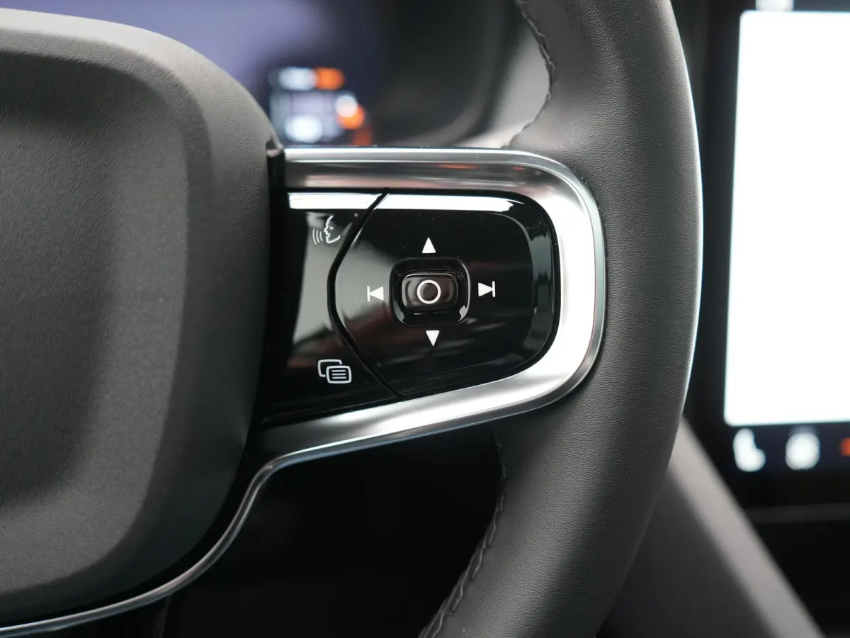 Long Range Single Motor 78 kWh 231pk | Trekhaak Af Fabriek | Panodak | Adaptive Cruise | 360 Camera | Harman / Kardon | Lederen Sportstoelen Memory & Ventilatie | Stoelen & Stuur Verwarmd | 