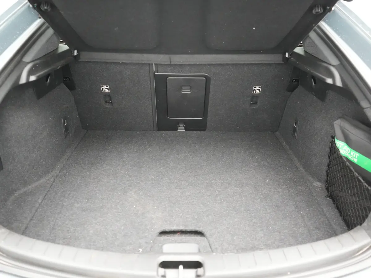 Long Range Single Motor 78 kWh 231pk | Trekhaak Af Fabriek | Panodak | Adaptive Cruise | 360 Camera | Harman / Kardon | Lederen Sportstoelen Memory & Ventilatie | Stoelen & Stuur Verwarmd | 