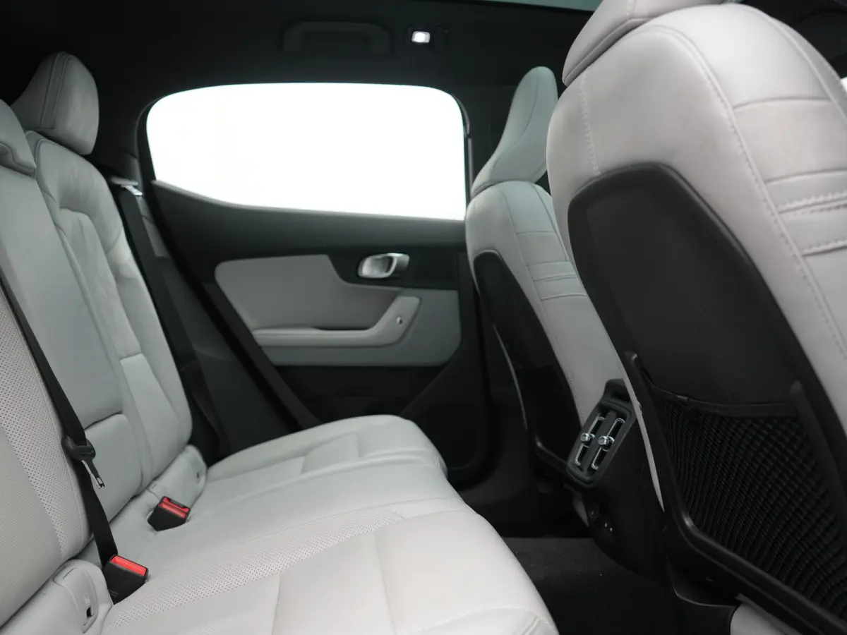 Long Range Single Motor 78 kWh 231pk | Trekhaak Af Fabriek | Panodak | Adaptive Cruise | 360 Camera | Harman / Kardon | Lederen Sportstoelen Memory & Ventilatie | Stoelen & Stuur Verwarmd | 