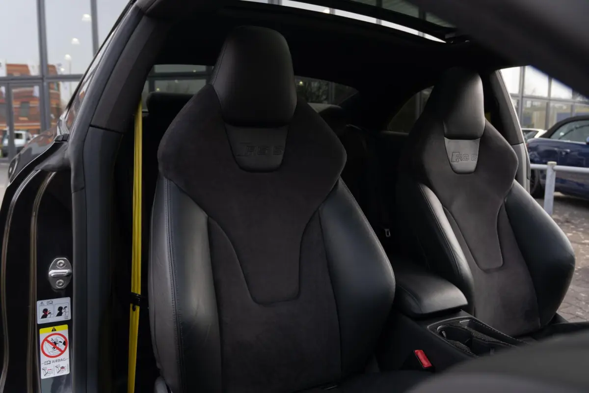 4.2 V8 FSI RS5 Quattro|B&O|Audi Exclusive|DAB|Panoramadak|Carbon|RS Dynamic|Dealer Onderhouden