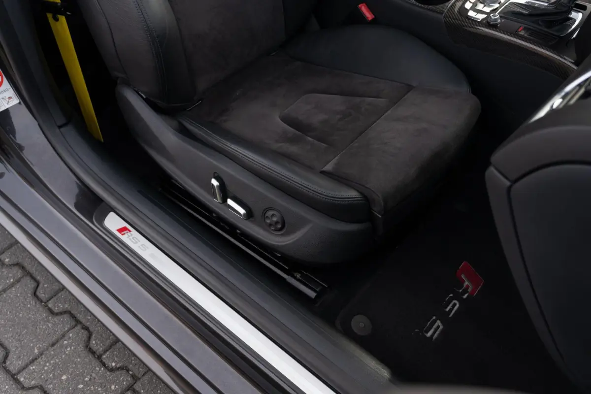 4.2 V8 FSI RS5 Quattro|B&O|Audi Exclusive|DAB|Panoramadak|Carbon|RS Dynamic|Dealer Onderhouden
