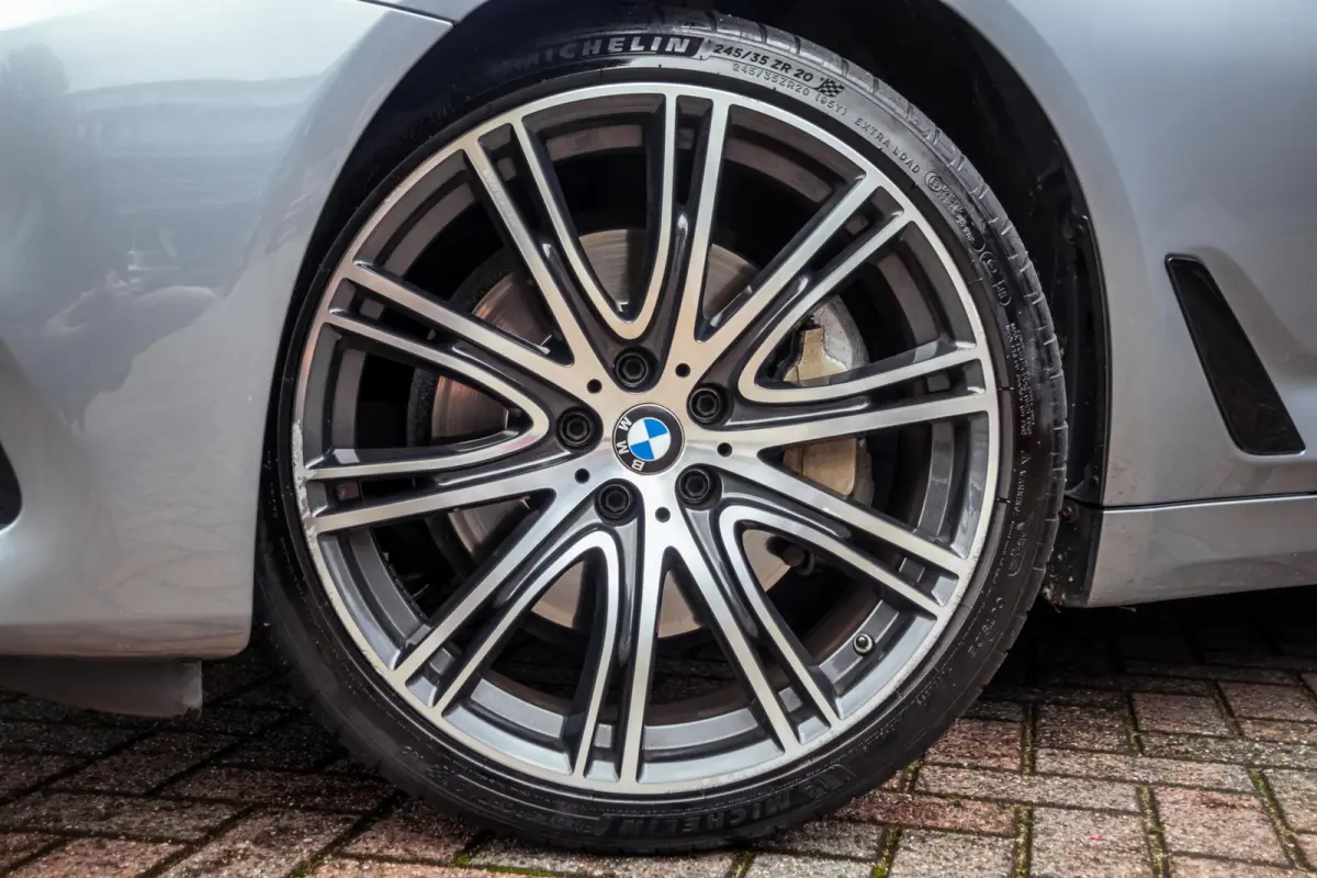 530i High Executive|Sportline|ACC|20"|Half-Leder