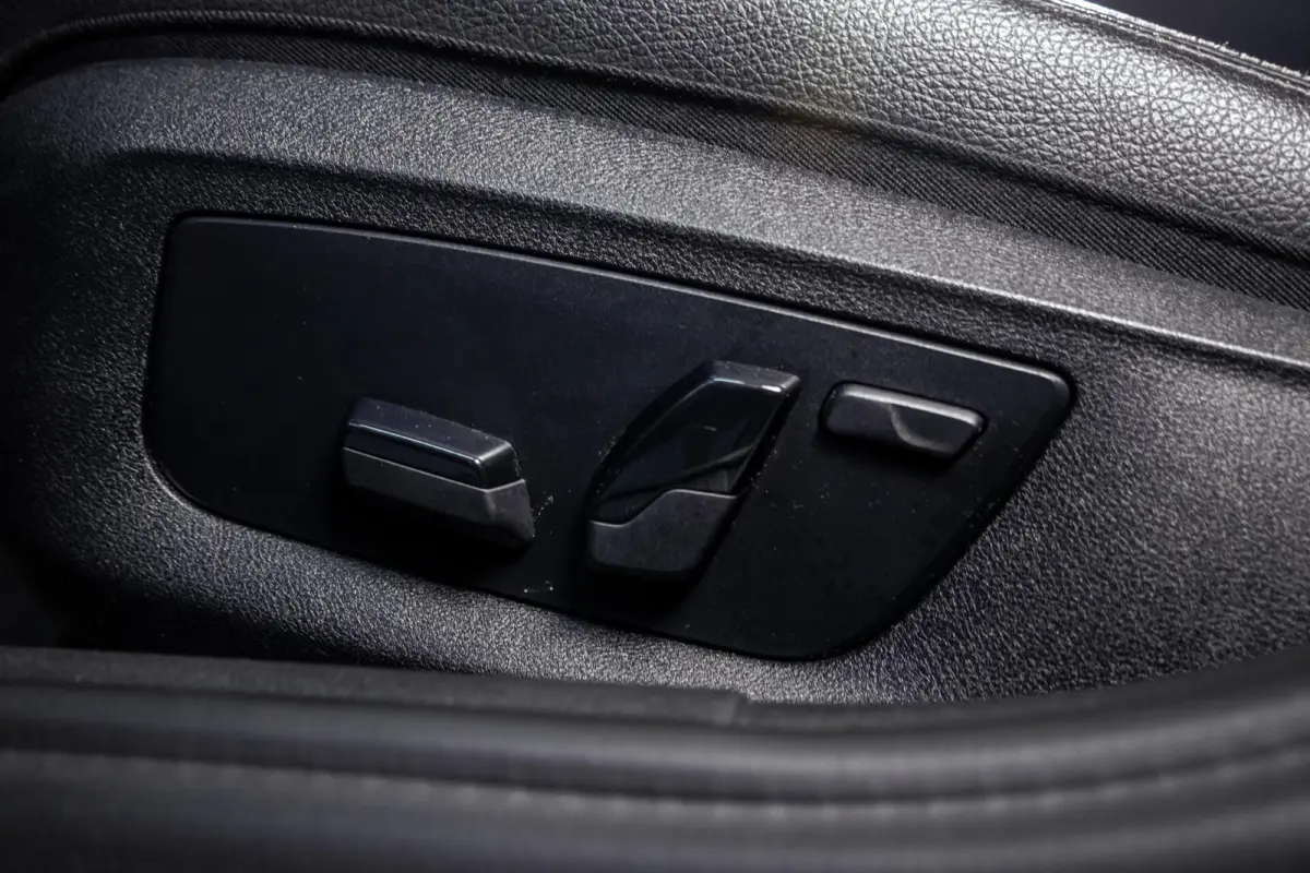 530i High Executive|Sportline|ACC|20"|Half-Leder