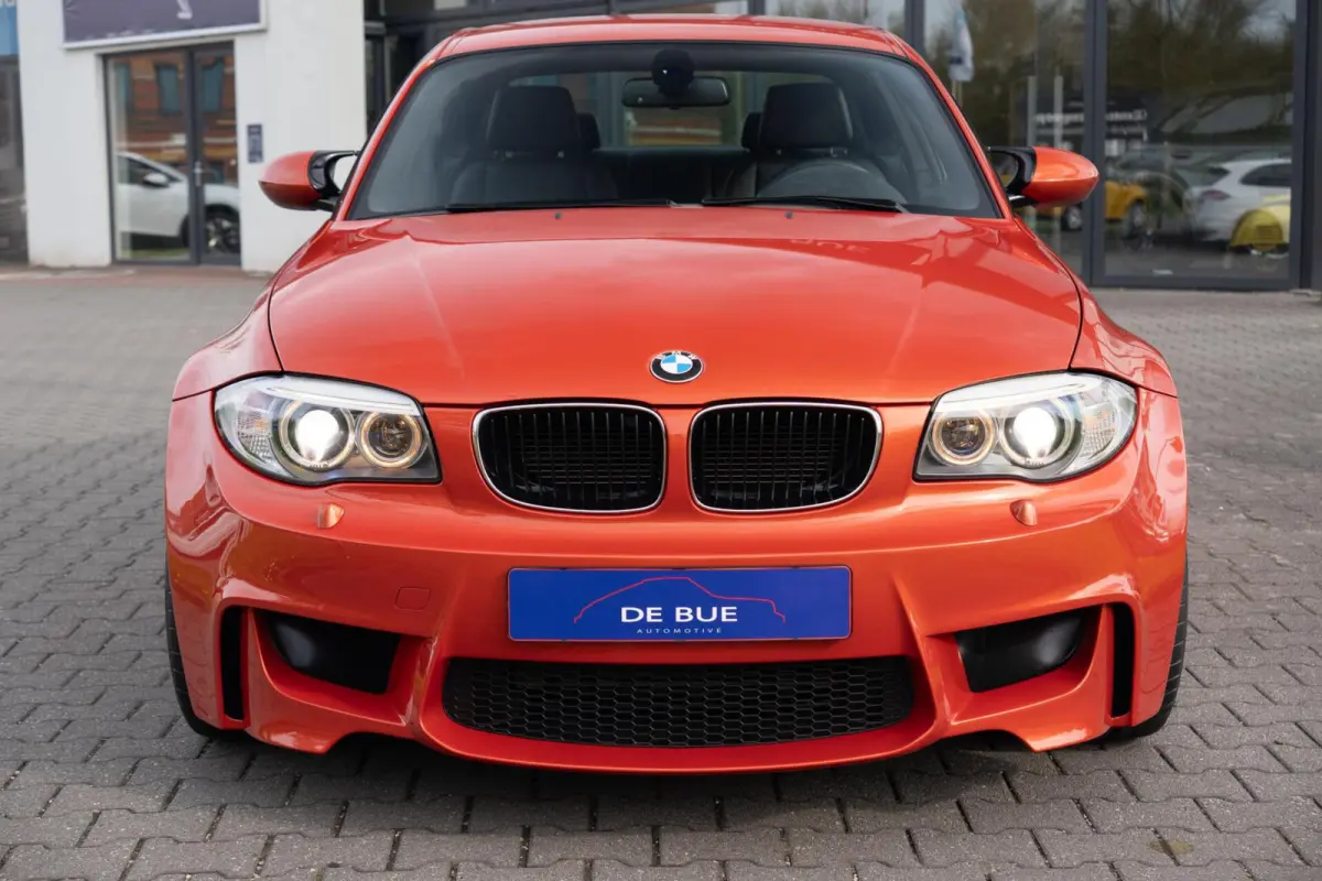 3.0i M|1M E82 M-Sport|1 Eigenaar|UNIEK|Valencia Orange|Xenon|Leder|Cruise|Dealer Onderhouden