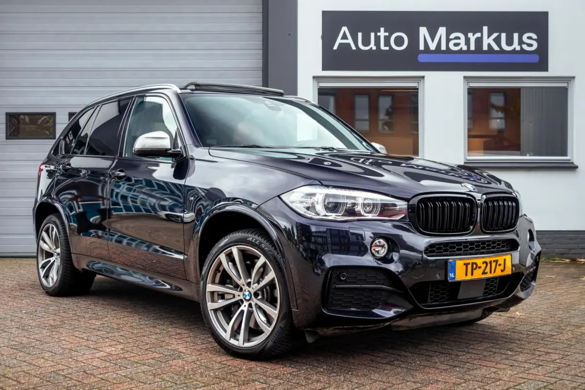 M50d|Pano|ACC|HUD|Memory|Trekhaak|Carbonschwarz|Adaptief onderstel|381PK