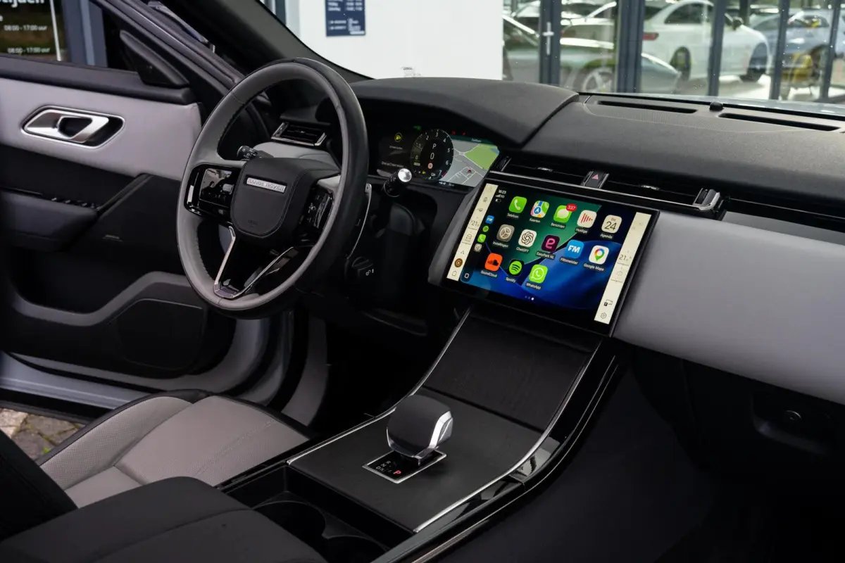 P400e Hybride AWD R-Dynamic HSE|1 Eig|Org NL NAP|FaceLift|Panoramadak|Meridian|CarPlay|Leder Bi-Color|Arroios Grey|Dealer Onderhouden