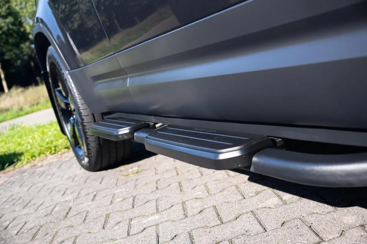 P400e Hybride X-Dynamic HSE Edition|1 Eigenaar|Org NL NAP|BTW|Panoramadak|Trekhaak|Luchtvering|CarPlay|Nieuwstaat|Dealer Onderhouden