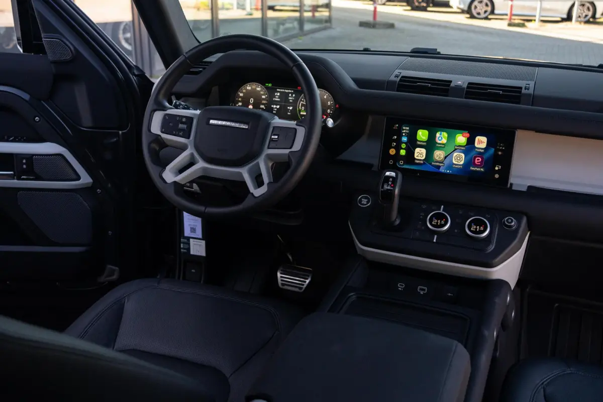 P400e Hybride X-Dynamic HSE Edition|1 Eigenaar|Org NL NAP|BTW|Panoramadak|Trekhaak|Luchtvering|CarPlay|Nieuwstaat|Dealer Onderhouden