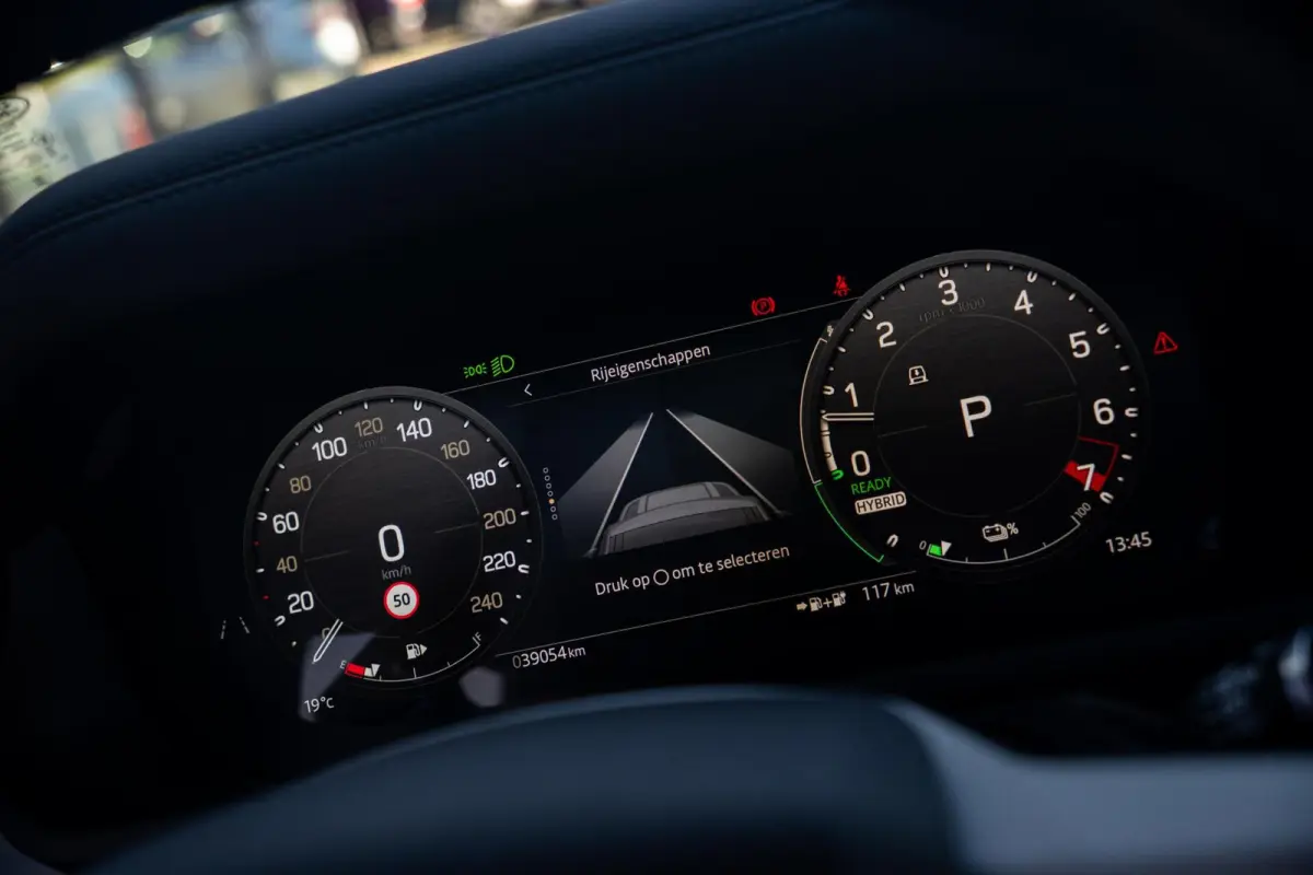 P400e Hybride X-Dynamic HSE Edition|1 Eigenaar|Org NL NAP|BTW|Panoramadak|Trekhaak|Luchtvering|CarPlay|Nieuwstaat|Dealer Onderhouden