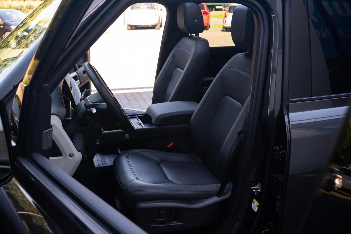 P400e Hybride X-Dynamic HSE Edition|1 Eigenaar|Org NL NAP|BTW|Panoramadak|Trekhaak|Luchtvering|CarPlay|Nieuwstaat|Dealer Onderhouden