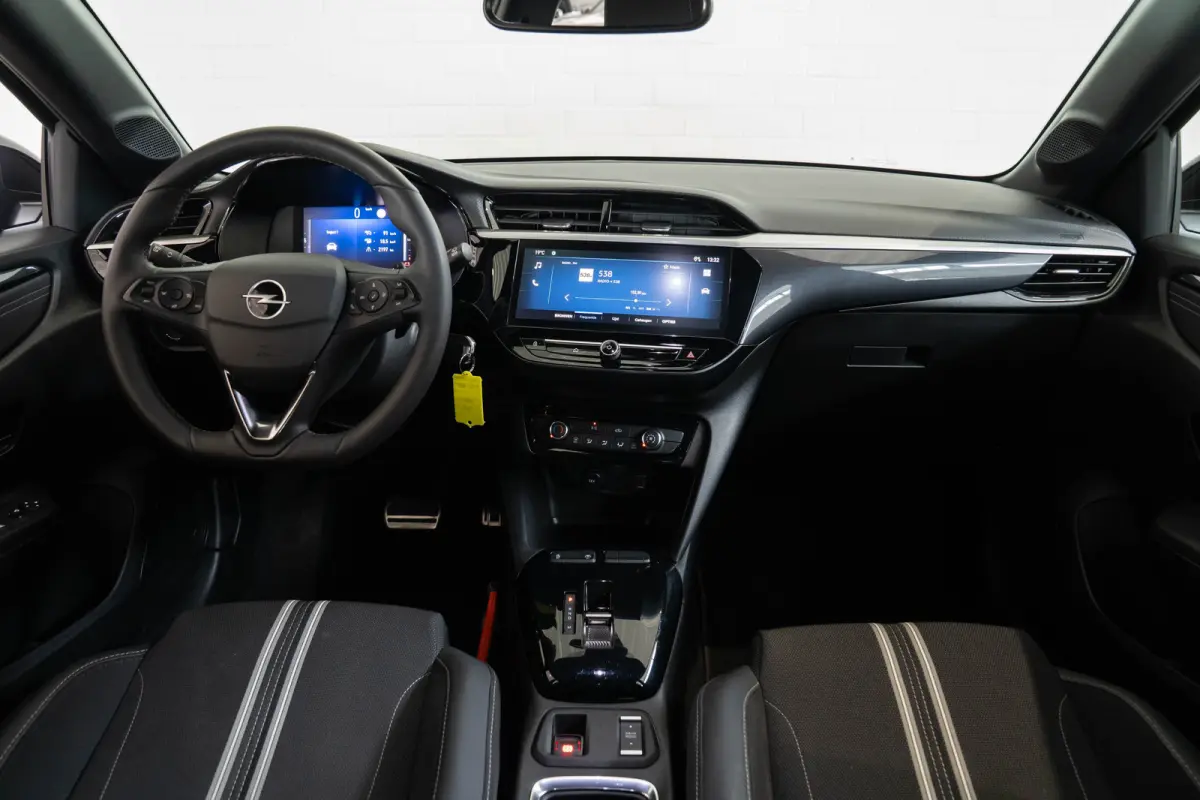 1.2 Turbo Hybrid GS Automaat | Camera | Parkeersensoren | Apple Carplay & Android Auto | Lichtmetalen velgen | Bluetooth |